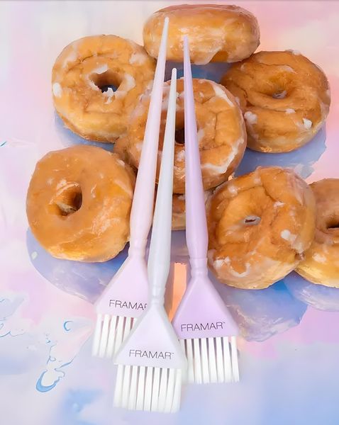 Triple Threat Brush Set Glazed Donut | Набір пензликів для фарбування " Тістечко з глазур'ю ", 3 шт. 91075 фото